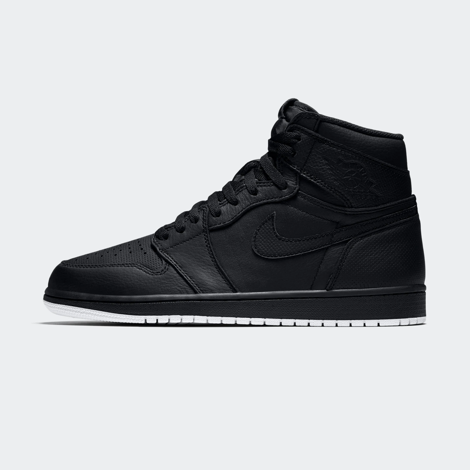 Air Jordan 1 Retro High OG "Black Perforated"