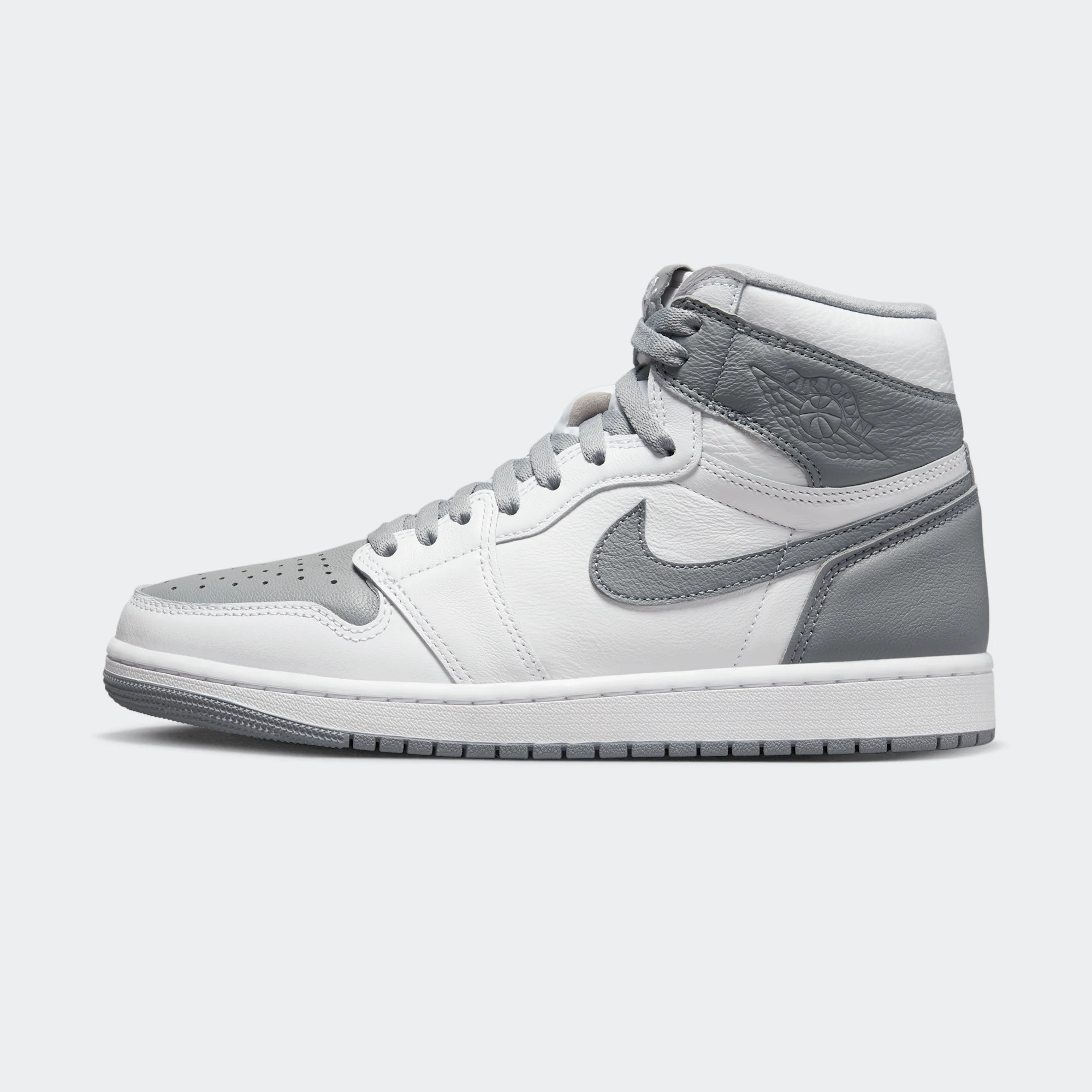 Air Jordan 1 Retro High OG "Stealth"