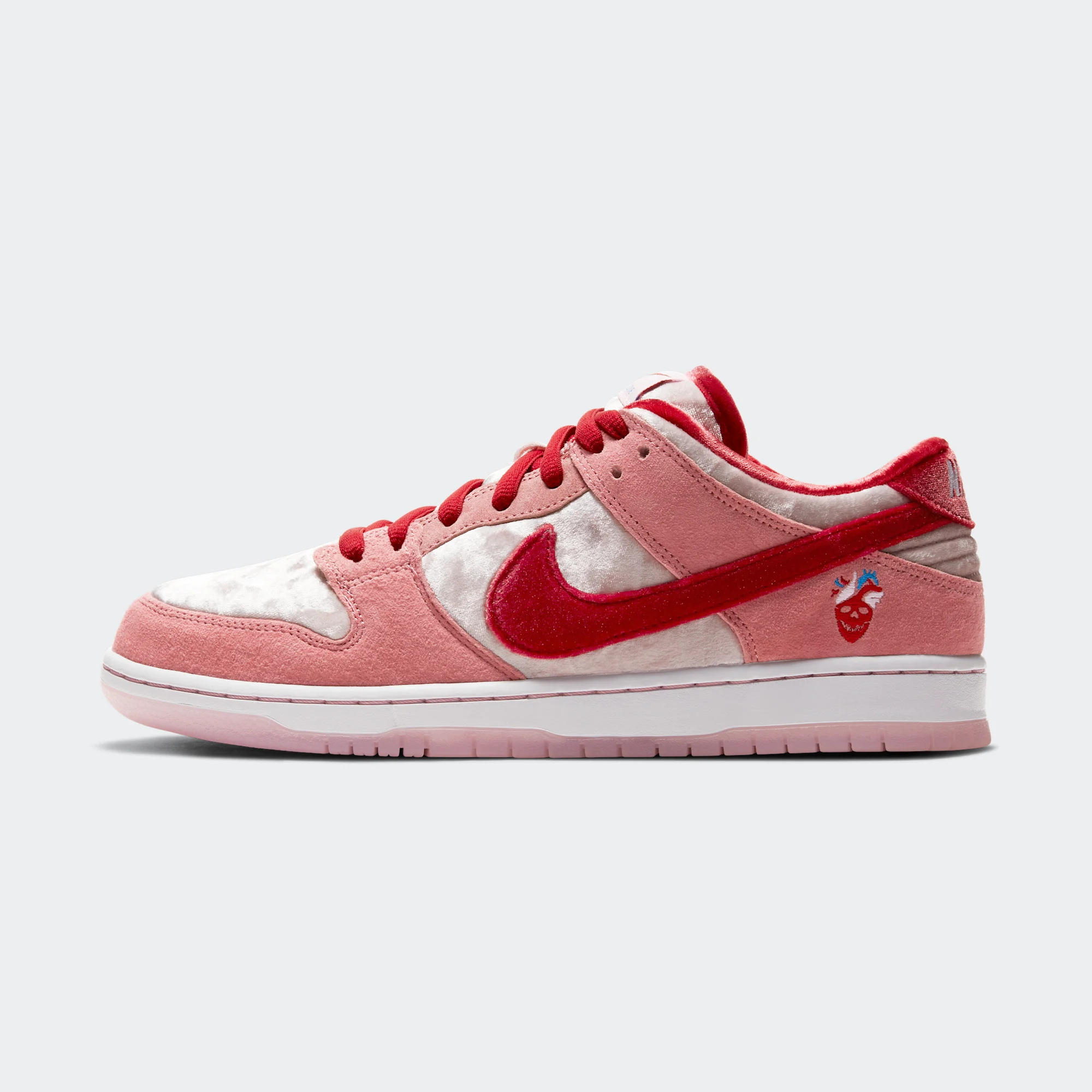 StrangeLove x Nike SB Dunk Low Pro "Valentine's Day"