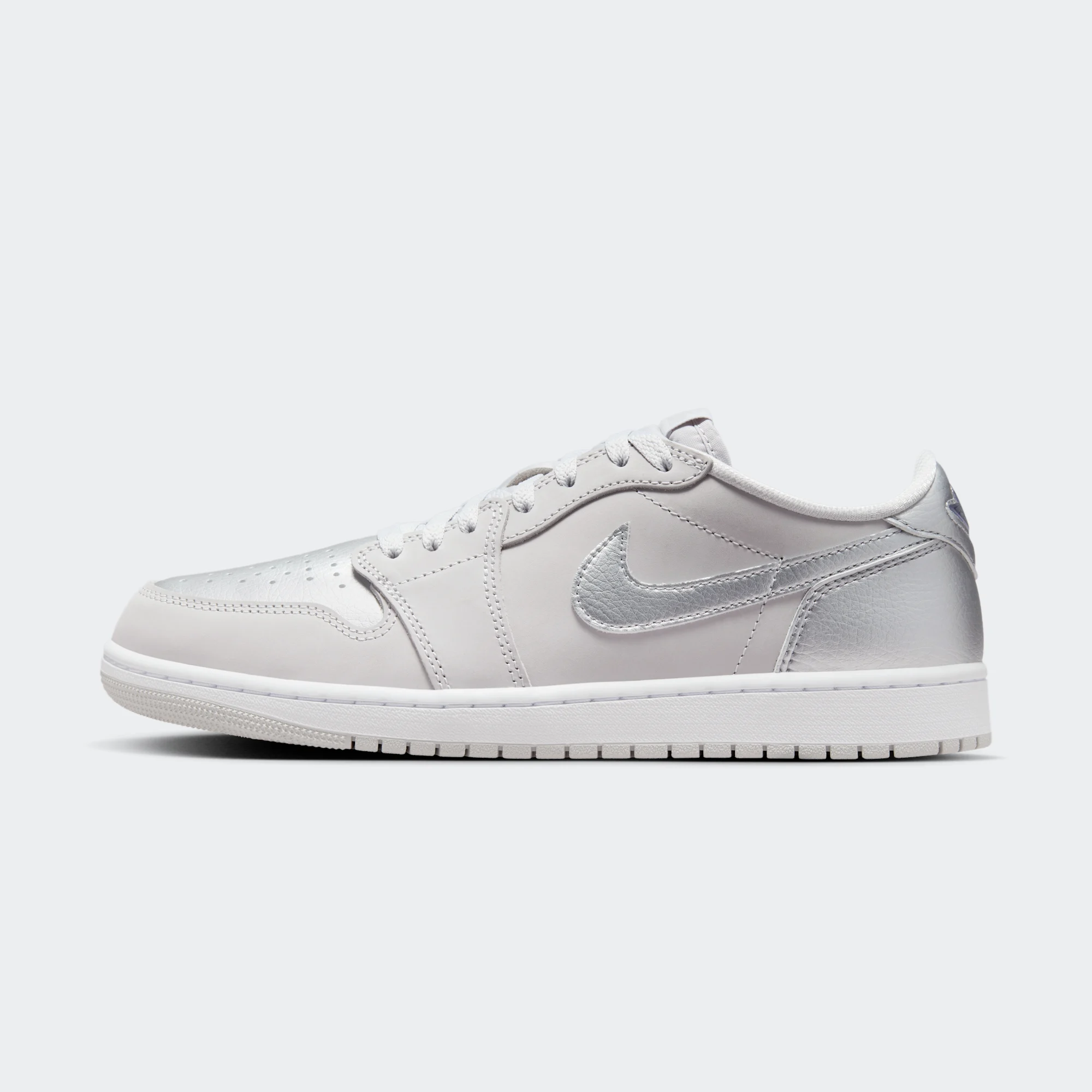 Air Jordan 1 Retro Low OG "Metallic Silver" - Jordan sneakers (June 1, 2024)