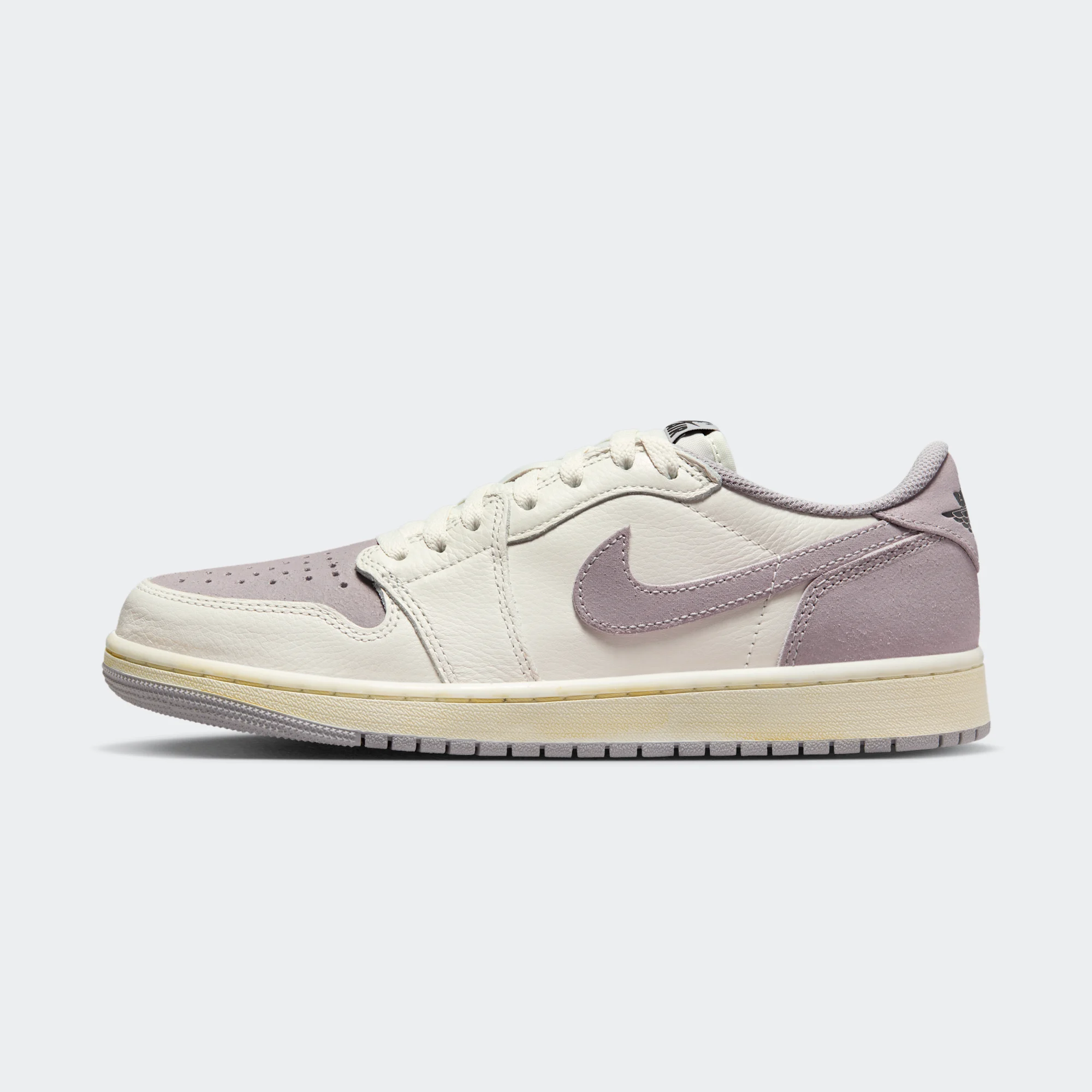 Air Jordan 1 Retro Low OG "Atmosphere" - Jordan sneakers (August 25, 2023)