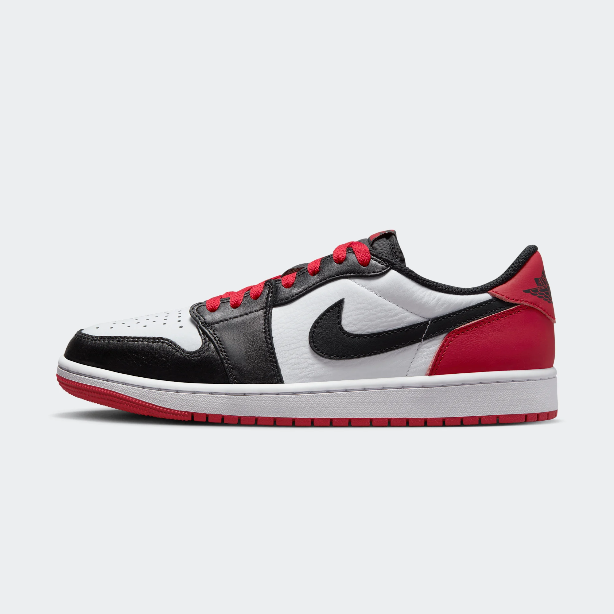 Air Jordan 1 Retro Low OG "Black Toe" - Jordan sneakers (August 4, 2023)