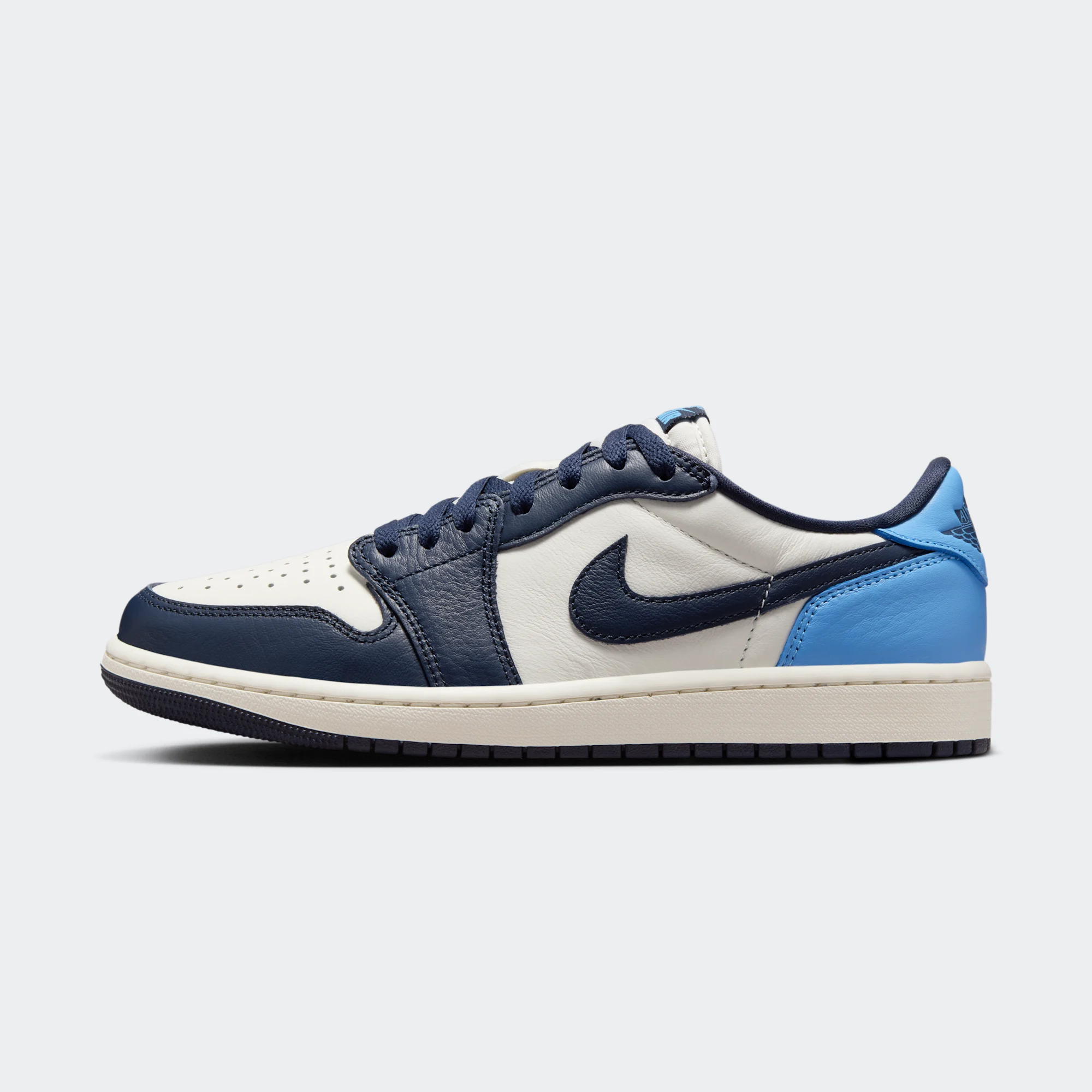Air Jordan 1 Retro Low OG "Obsidian" - Jordan sneakers (March 29, 2025)