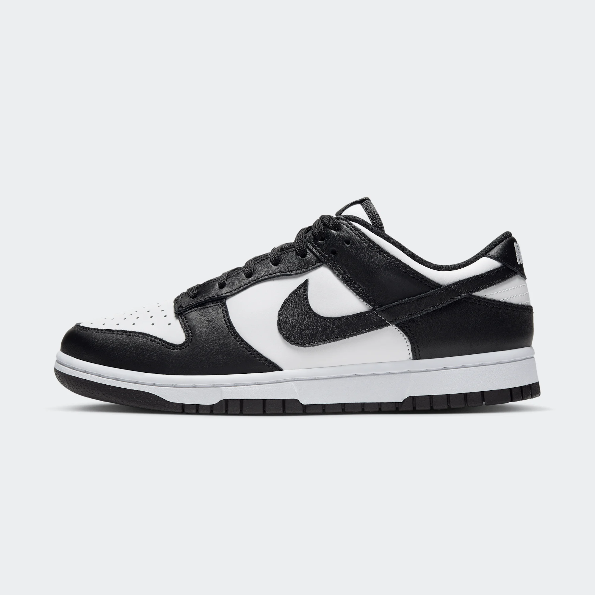 Nike Dunk Low (W) "White & Black"