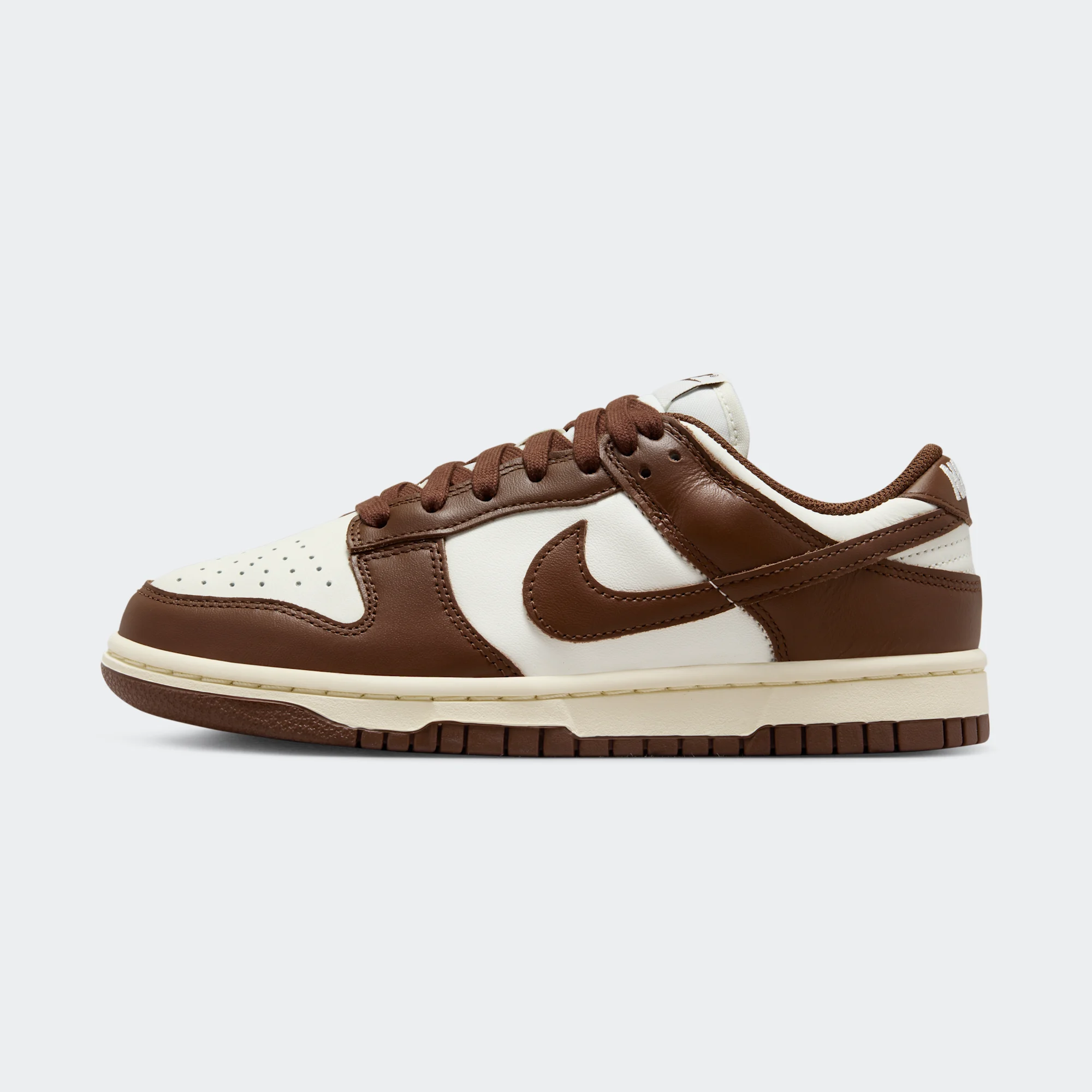 Nike Dunk Low (W) "Cacao Wow" - Nike sneakers (July 28, 2023)