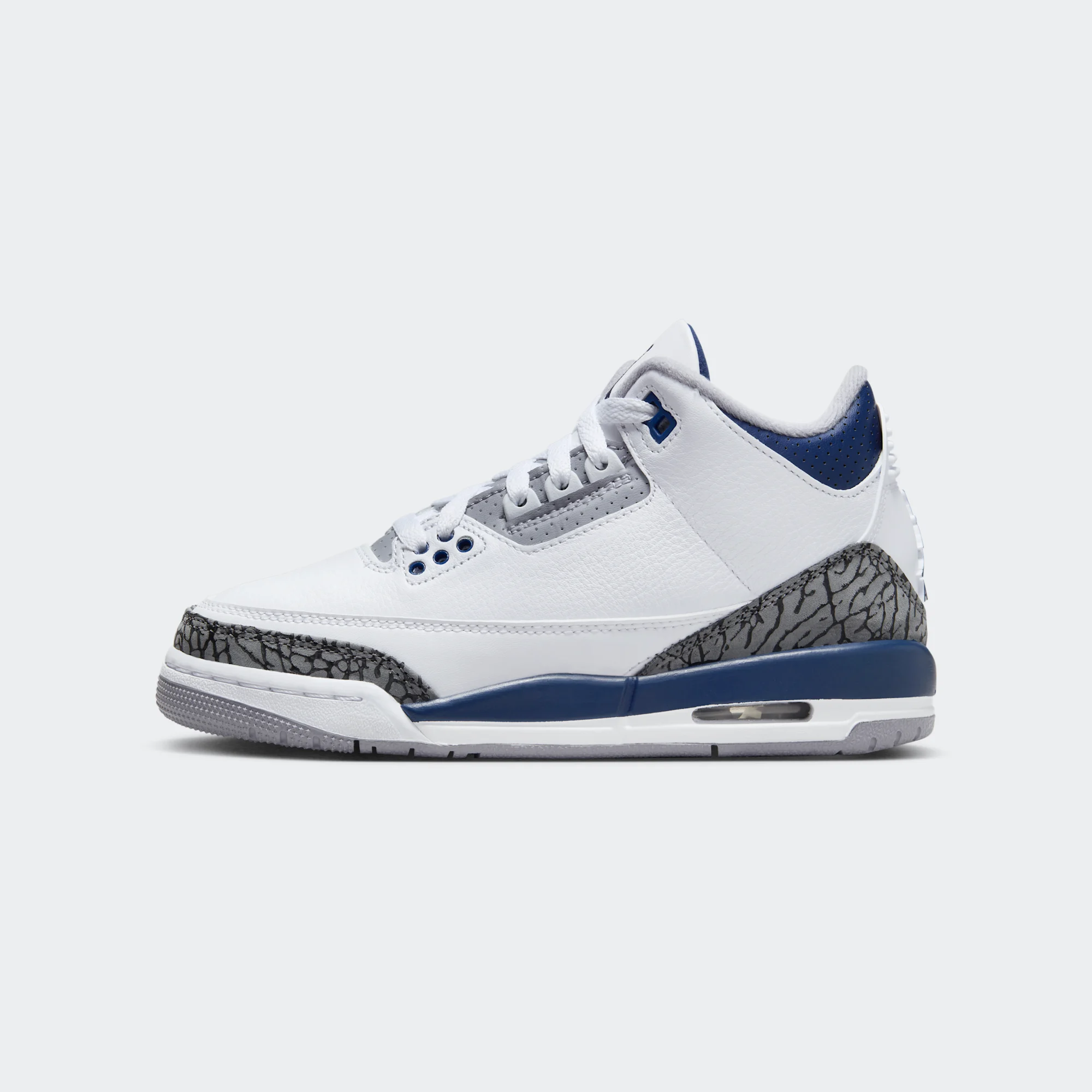 Air Jordan 3 Retro (GS) "Midnight Navy" - Jordan sneakers (December 16, 2023)