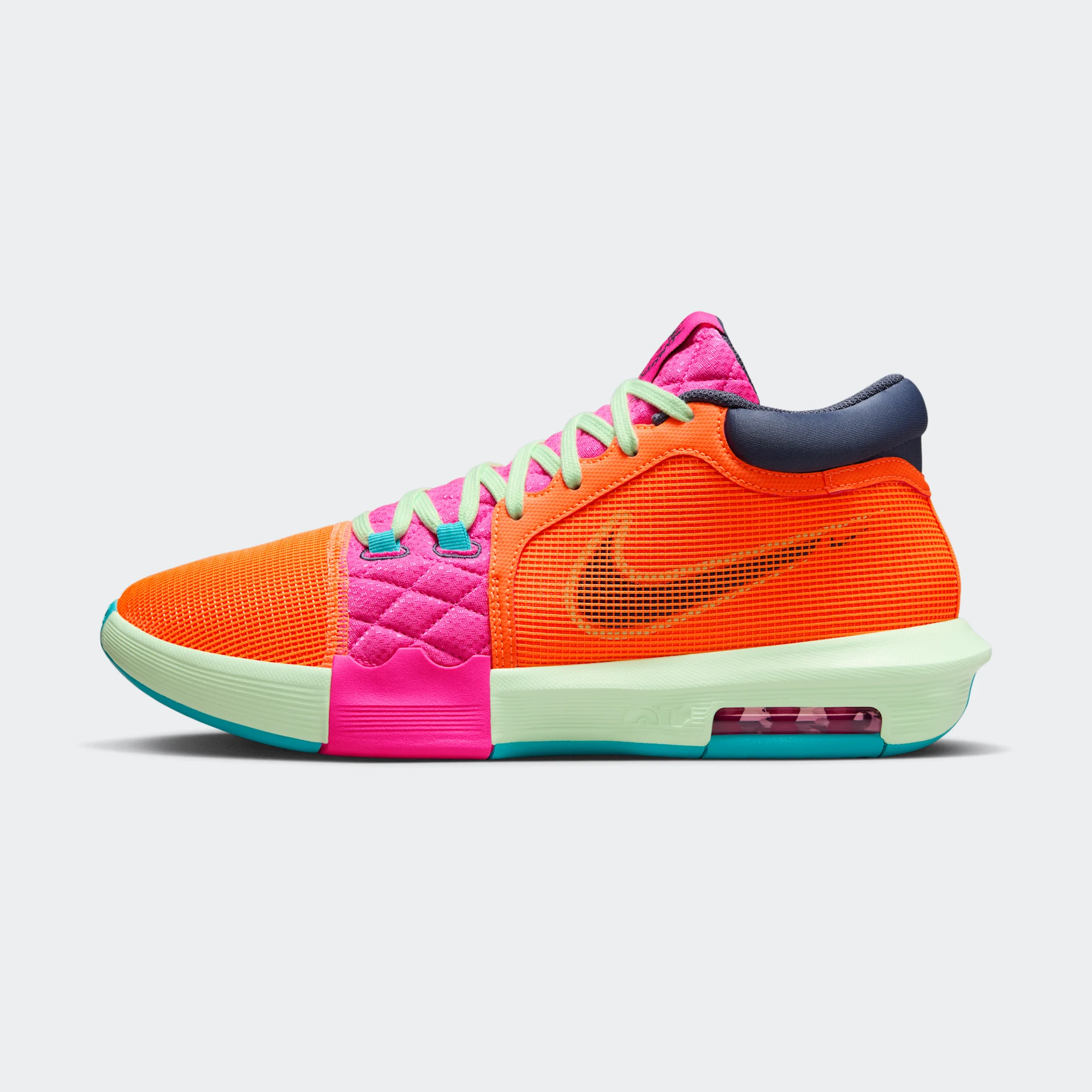 LeBron Witness 8 "Total Orange" - Nike sneakers (January 19, 2024)