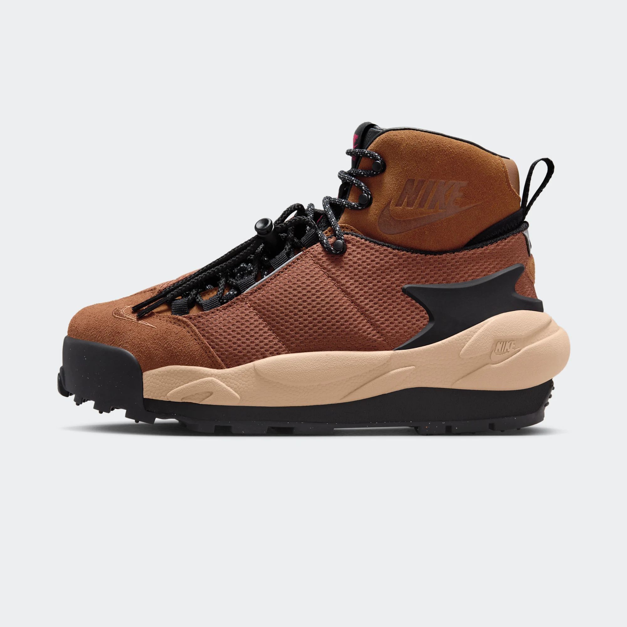 Sacai x Nike Magmascape "Light British Tan" - Nike sneakers (December 7, 2023)