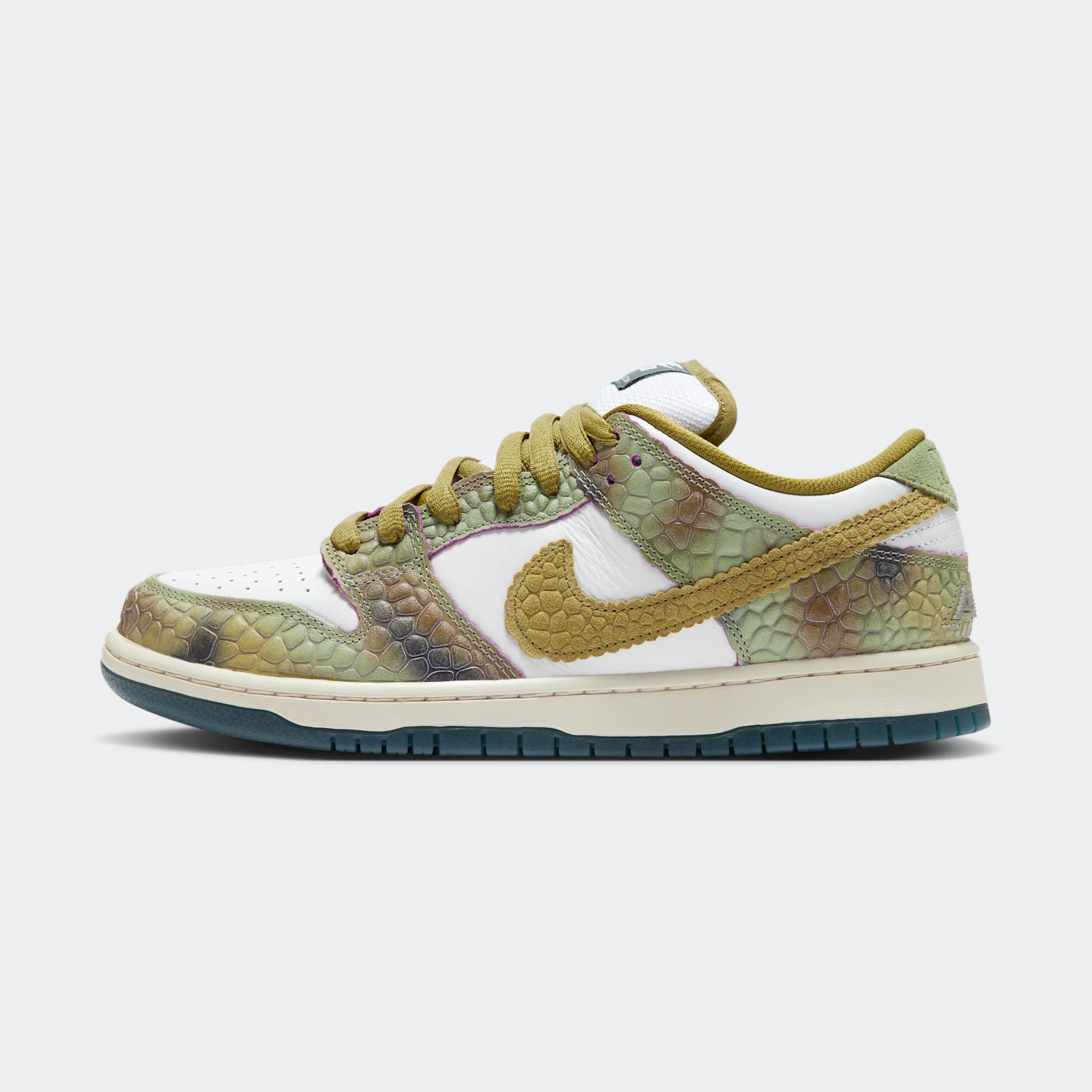 Alexis Sablone x Nike SB Dunk Low Pro QS "Chameleon" - Nike SB sneakers (August 29, 2024)