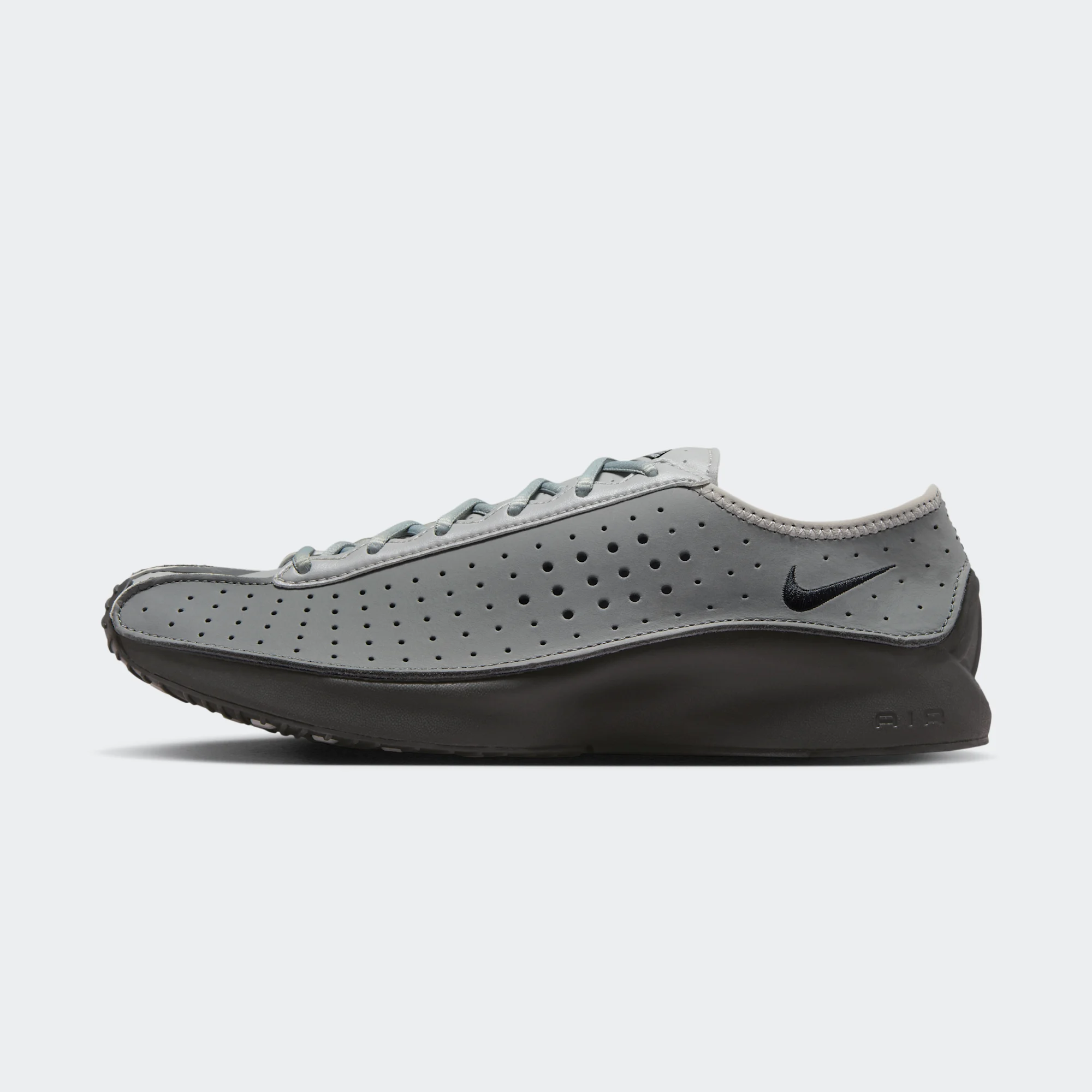 Dover Street Market x Nike Air Superfly SP "Smoke Grey" - Nike sneakers (July 10, 2025)